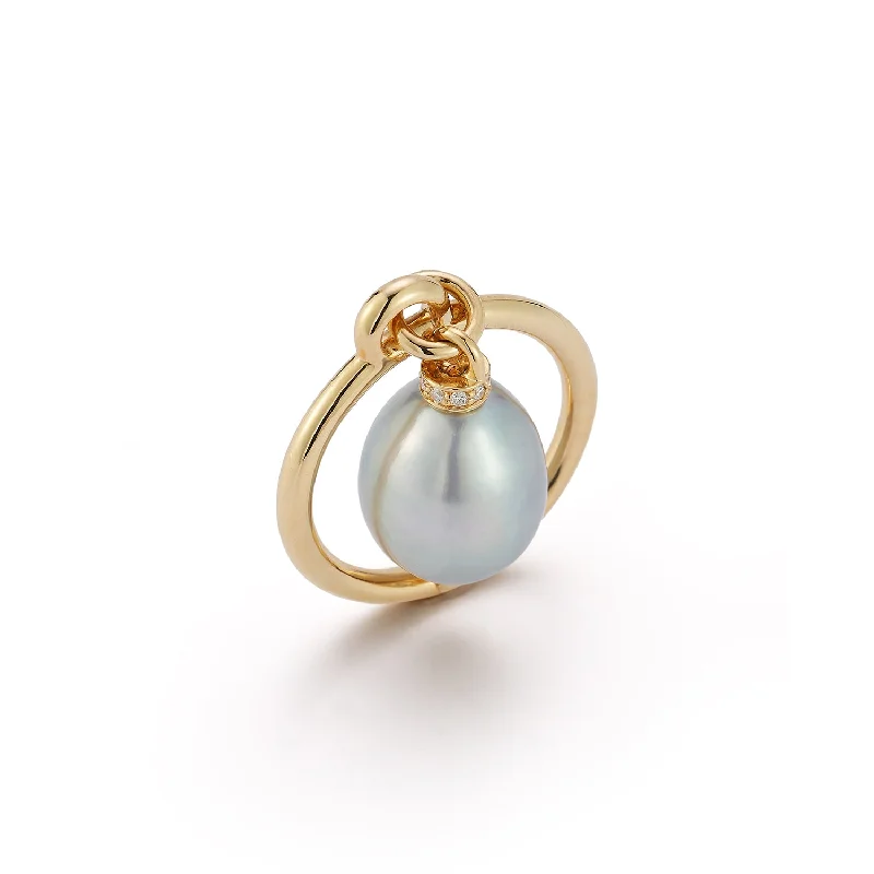 Grey Pearl Swing Ring