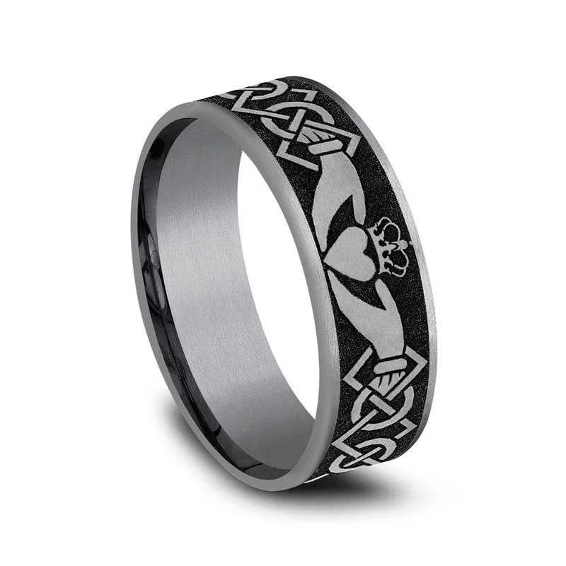 7.5mm Comfort fit Grey and Black Titanium and Tantalum Claddagh Design