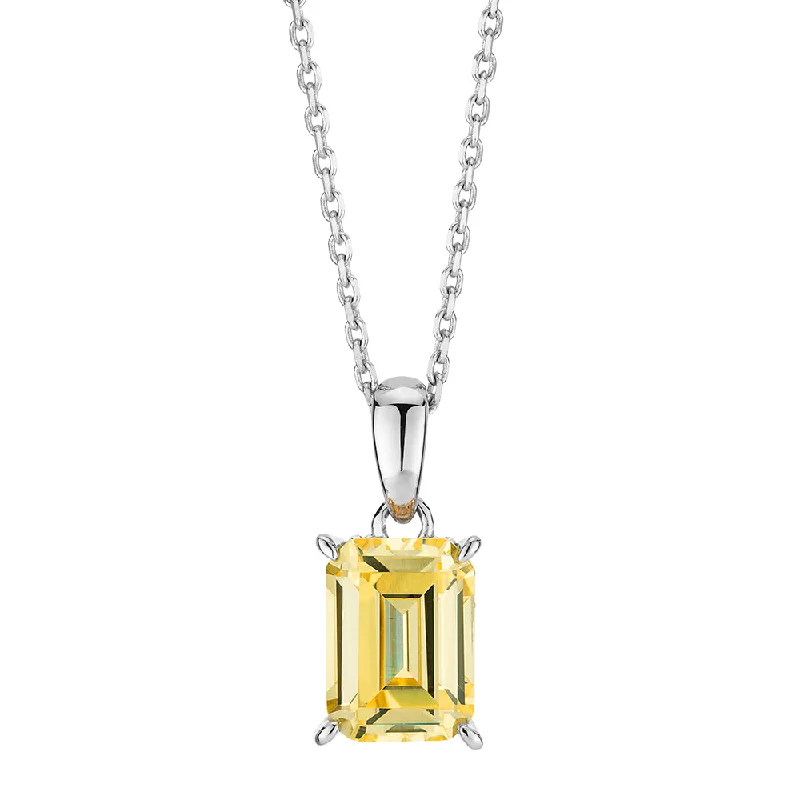 Emerald Cut and Round Brilliant solitaire necklace with 1.82 carats* of diamond simulants in sterling silver