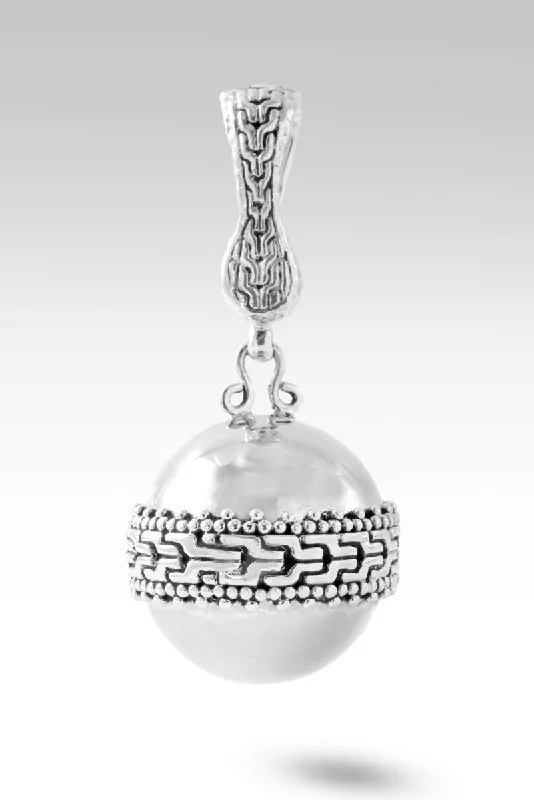 Harmony Ball Pendant™ in Chainlink